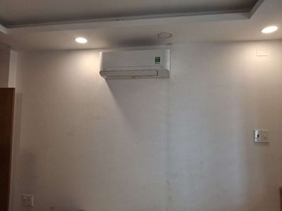 - 3rd floor, nice room, full comfort - just 3 million a month.