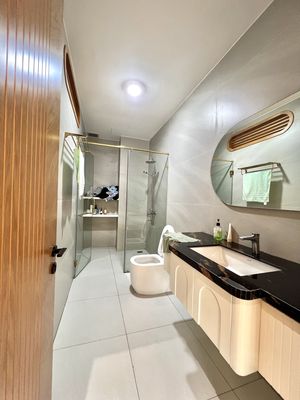 Hot home makes the family office apartment at good price