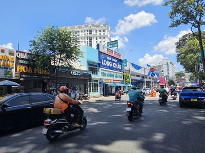 Cống quỳnh originalist, multi-disciplinary entrepreneur