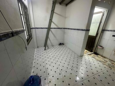 Lê Trọng Tấn rented room, private toilet