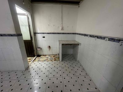 Lê Trọng Tấn rented room, private toilet