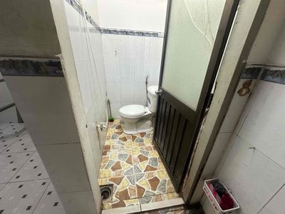 Lê Trọng Tấn rented room, private toilet