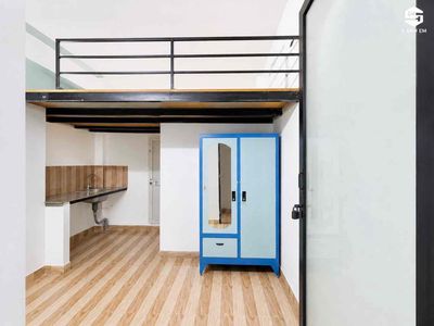 The elevator's ice-cold motel