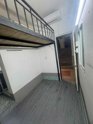 20 square feet of air elevator.
