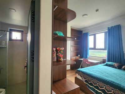 Full interior + river view 2 bedroom 2 toilets for rent 11 million district 7 riverside