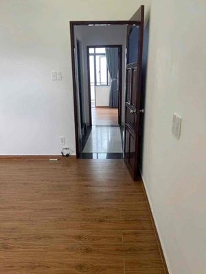 The 1/ Nguyễn Văn Nghi Nguyễn Văn Nghi Railway Park Park Park Park, 2nd floor bedroom 11 million deposits a month.