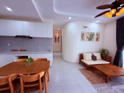 Rent three bedrooms. Two Agra toilets.
