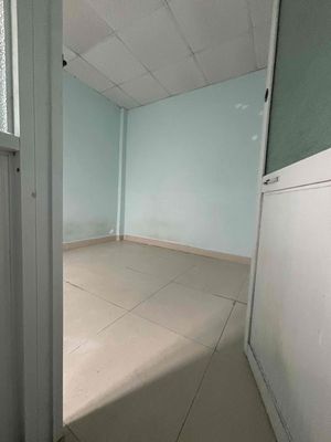 In the front room, the hk is the same owner.