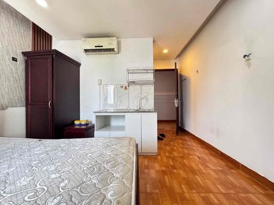 It's the owner of room Phan Văn Hớn-12.