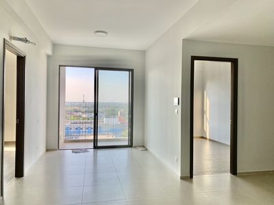 Rent two bedrooms, two toilets, move in now, seven million a month.