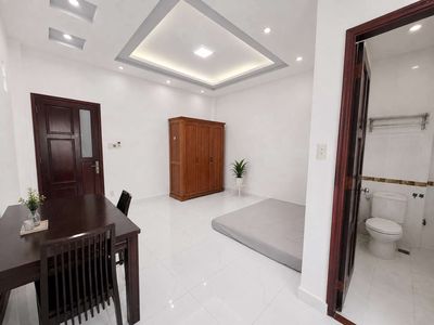 Full interior - close to vlu, uth, hutech - fine studio