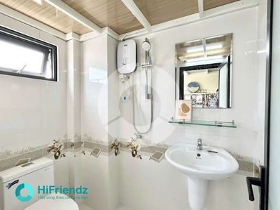 Private washing machine, new interior elevator, peace-building, lotion.