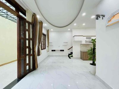Nguyễn Oanhs. 3 bedrooms last September.