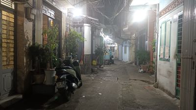 Hire a nice alley room.