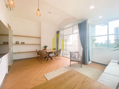 Rent a house full of furniture. Six rooms cost 83 million in or open an office.