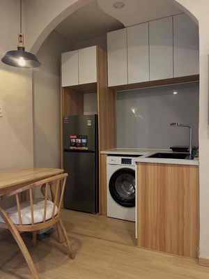 Rent a 7th District center apartment near rhimit and rich