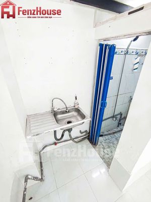 The cheap motel near the University of Sun's Victory, 300 meters from the new market, District 7