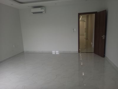 Cityland Park Hills Special 10 x 20 meters - 7th floor bedroom 6 toilets