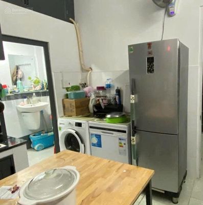Rent apartment C/C 47–57 Nguyễn Thái Bình, District 1 area 30 meters per bedroom: Seven million.