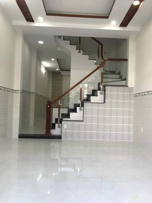Rent a 42 A Hoa Sứ, 747, Q. Phú Nhuận