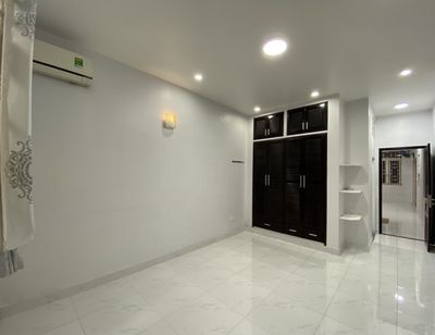Rent a 42 A Hoa Sứ, 747, Q. Phú Nhuận