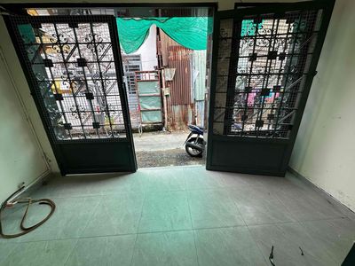 Rent the original C7 C Phạm Hùng 12 million
