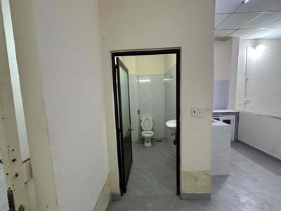 Rent the original C7 C Phạm Hùng 12 million
