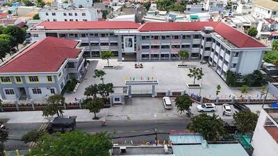Rent 4 x 20 meters. 3 Corners 2 Front Thới An (nend school)