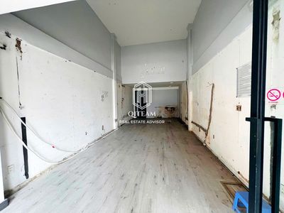 Two months -- Cao Thắng Front House, District 3 -- 4.3 x20 meters, 5 floors.
