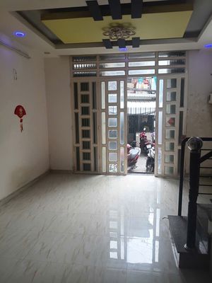 Hưng Phú-7. 9 District 8 near the 2 bedroom bridge, the L-Acrement House.