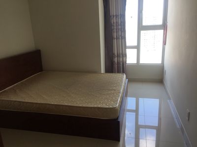 We need to rent the Sen apartment, Lạc Long Quân, District 11