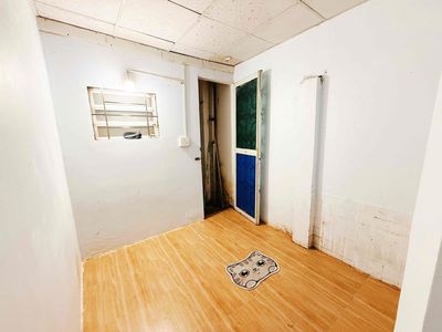 Rent the District Room 10 dollars.