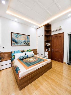 The house has an interior of the sun.