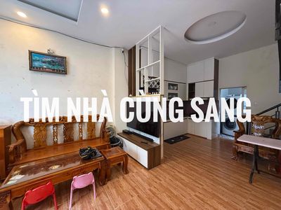 Rent the apartment across 11 meters, full interior, alley cars next to the city's blessing.