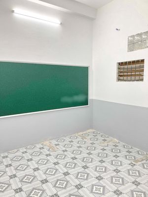 Renting two floors in front of 730 Hưng Phú District 8