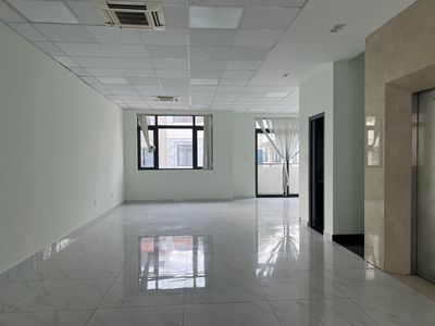 Rent office ten x 20 Him Lam County Channel 7