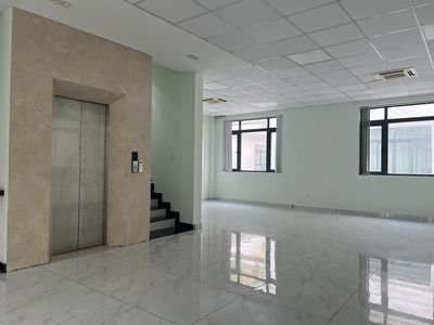 Rent office ten x 20 Him Lam County Channel 7