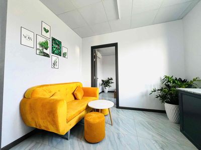 It's the owner who's renting room 1 .50-15 with a safe house at 4.8 million in the hour.