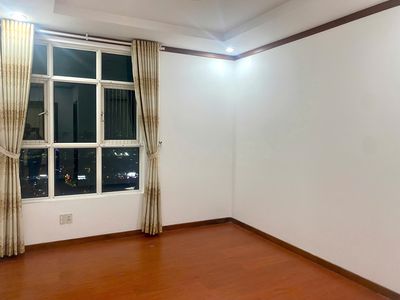 We're renting Hoàng Anh Thanh Bình to the 7th district, where there are 3 bedrooms for 14 million.