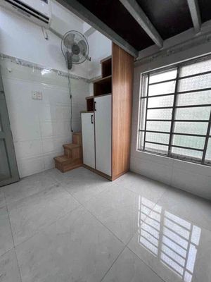 Room 1894 19 toilets full pccc elevator