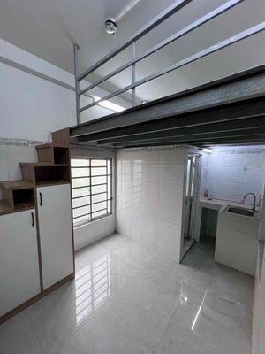Room 1894 19 toilets full pccc elevator