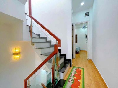 The First Bank of the Second Bank, the Four Bedrooms of Full Seven, is 20 million.