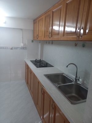 Hire two bedrooms. Five clean by the Green Market.