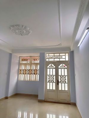 Need to rent 958/11 A Lạc Long Quân-7* Q.Tân Bình