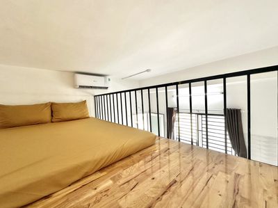 loose-stlocked elevator - full interior right Xô Viết Nghệ Tĩnh bt