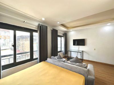 The high-end apartment is right near the University of Tescence.