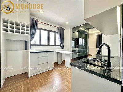 Open the service apartment. One bedroom, two bedrooms. Full interior.