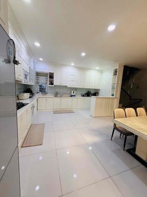 Rent a Mega Ruby-full interior for only 24 million.