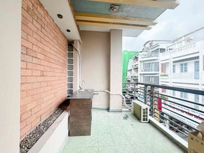 Two bedrooms 70mmm to Full Royale, Cooking Area