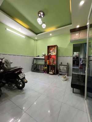 Hire the Original House, four bedrooms, 142 Trường Sa Bình Thạnh.
